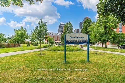 803 - 830 Lawrence Avenue, Toronto, ON — photo 2