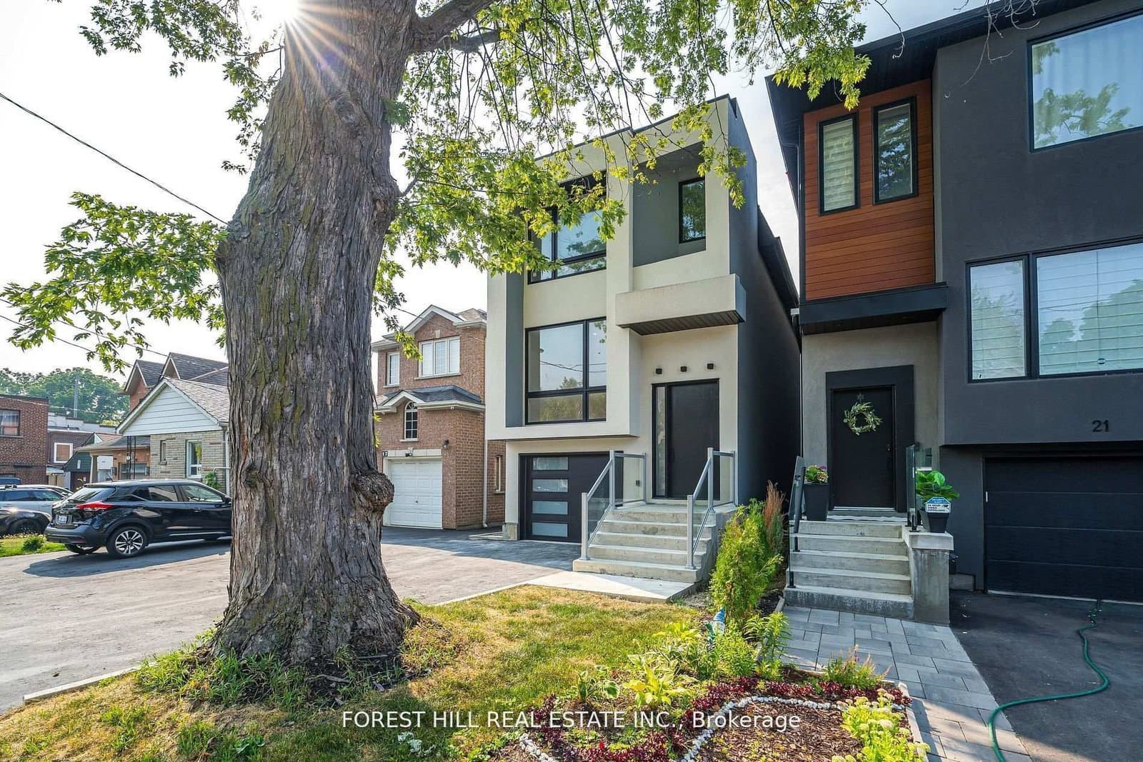 19 Simpson Avenue, Toronto, ON — photo 3