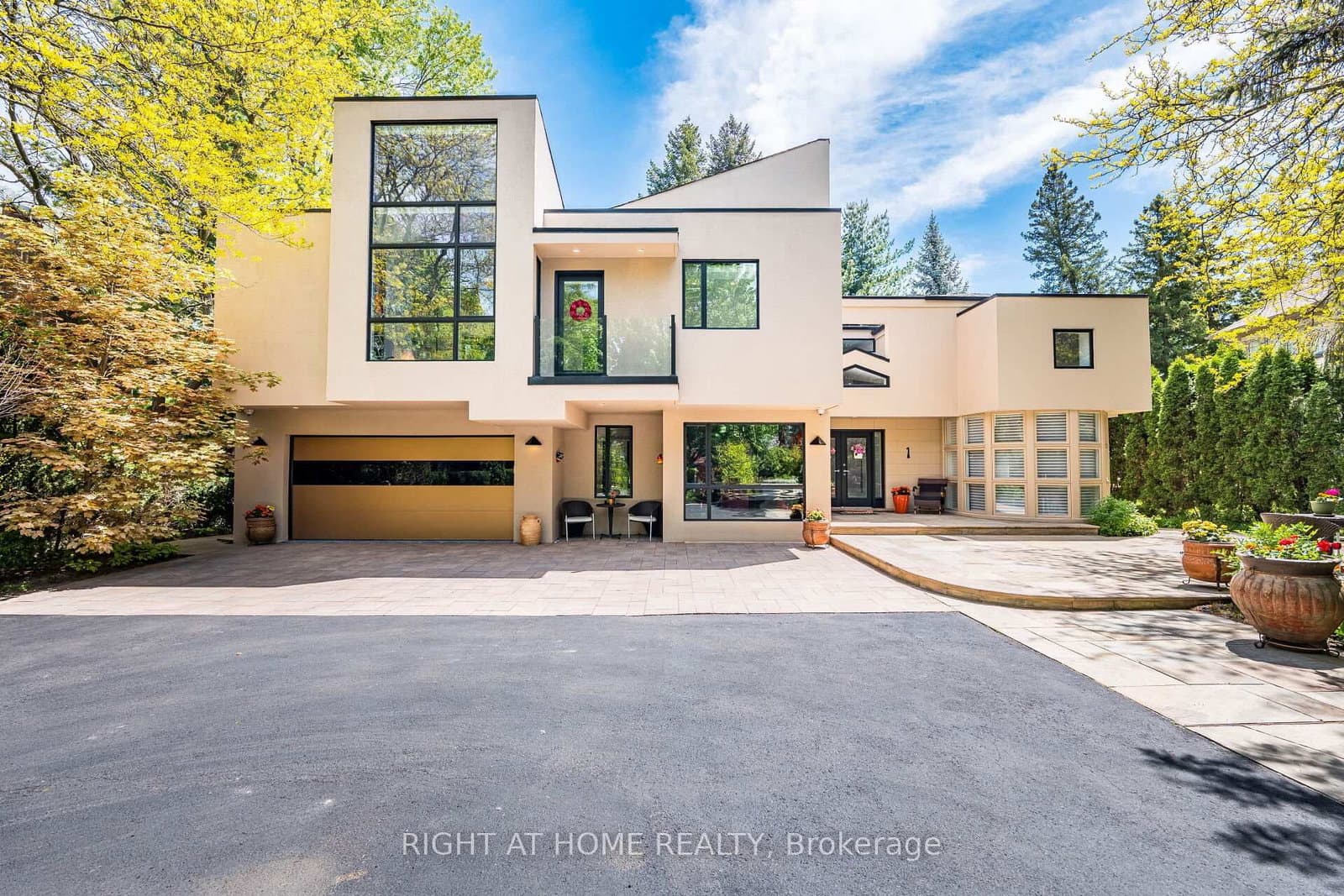 1 Friars Lane, Toronto, ON