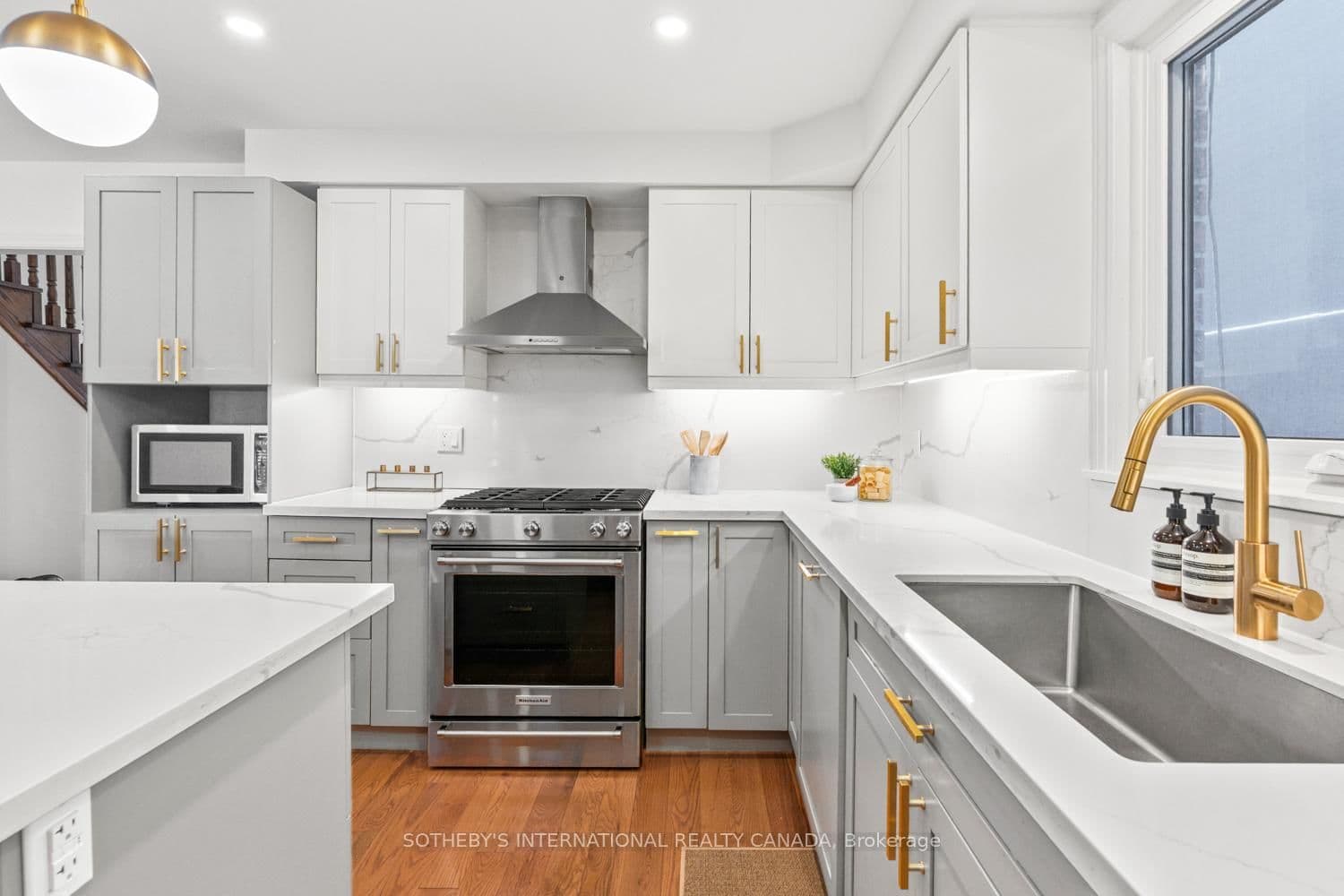 15A Schell Avenue, Toronto, ON — photo 3