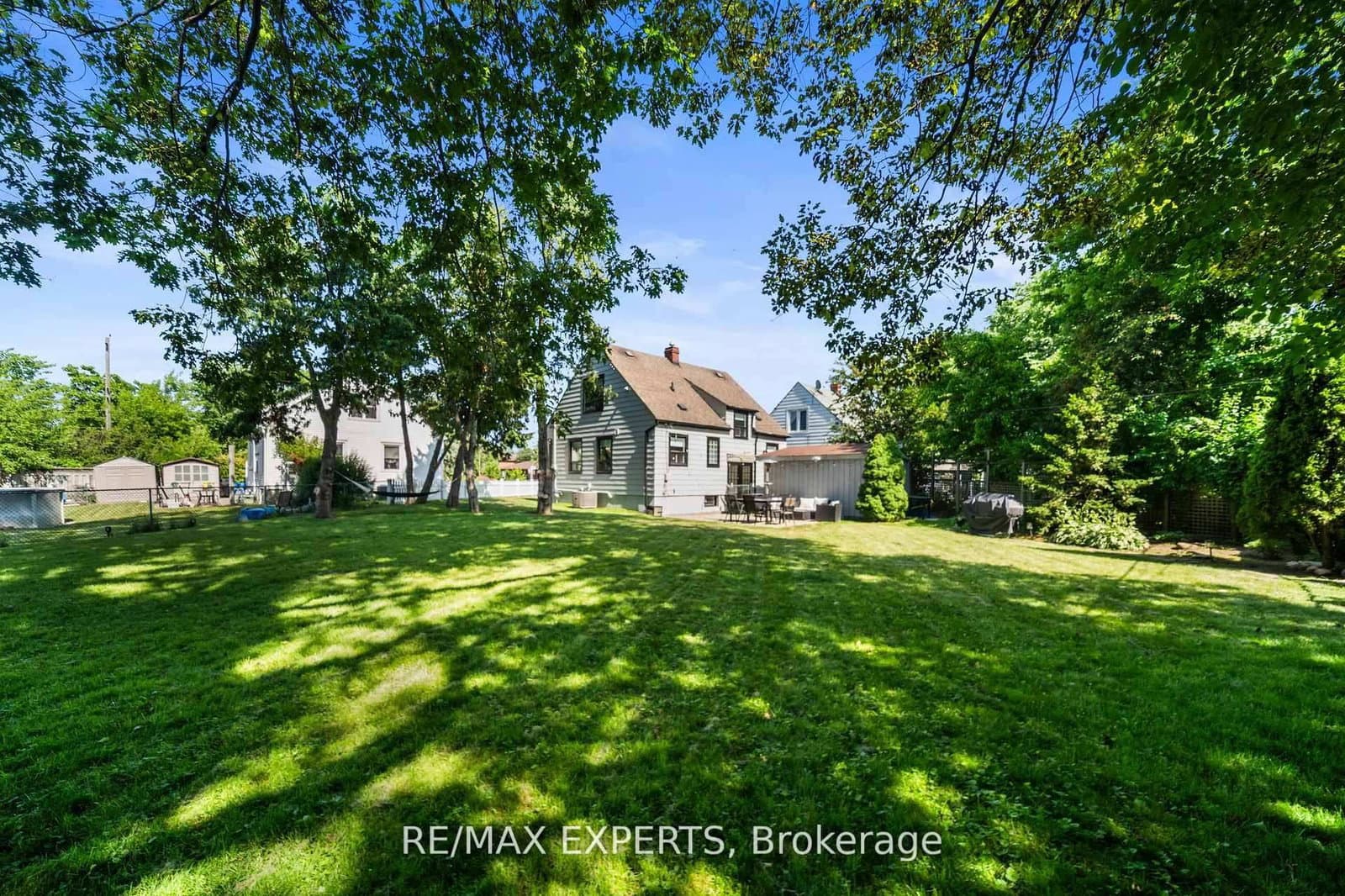 6 Mccallum Court, Toronto, ON — photo 2