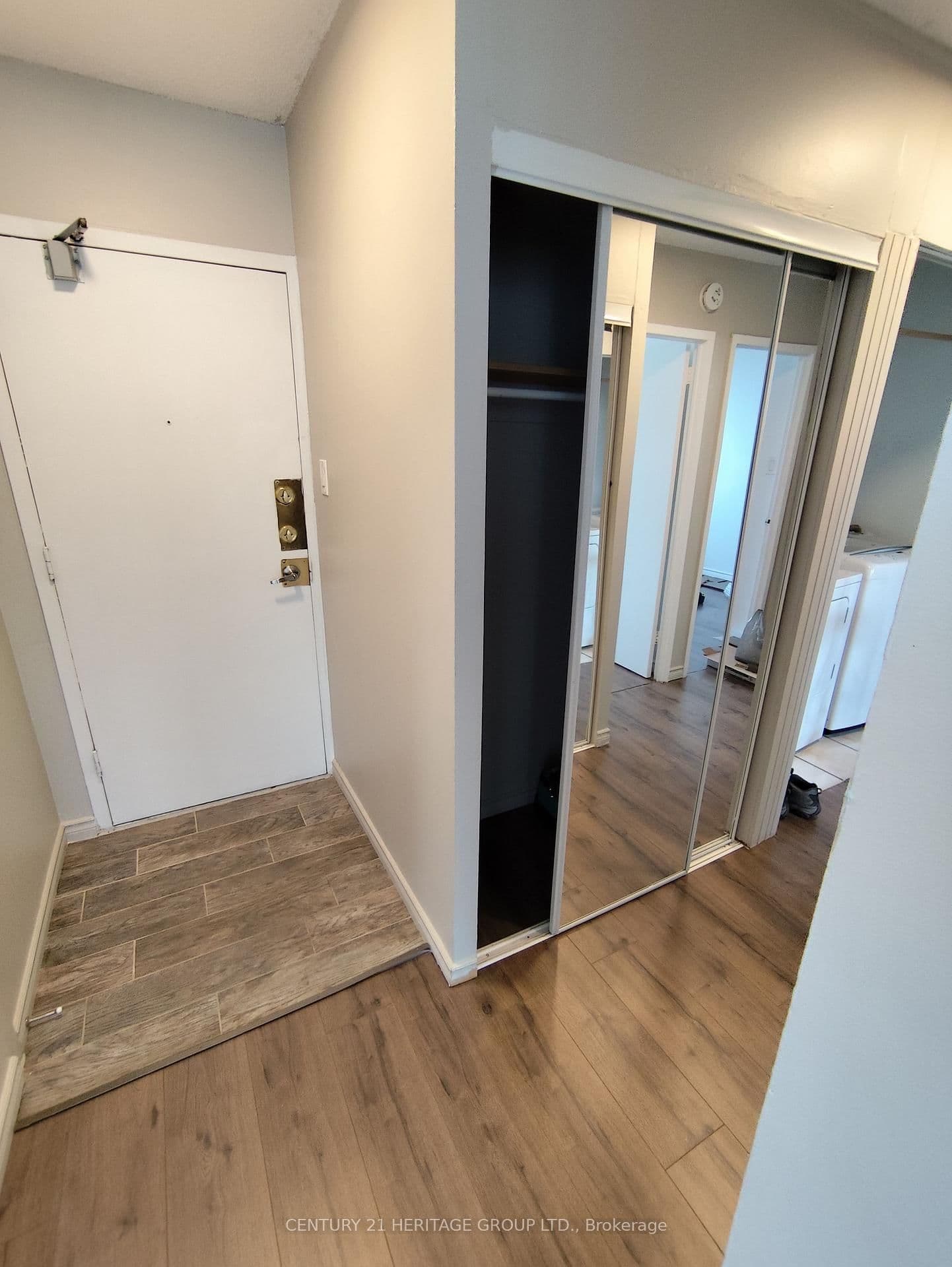 612 - 100 Lotherton Pathway, Toronto, ON