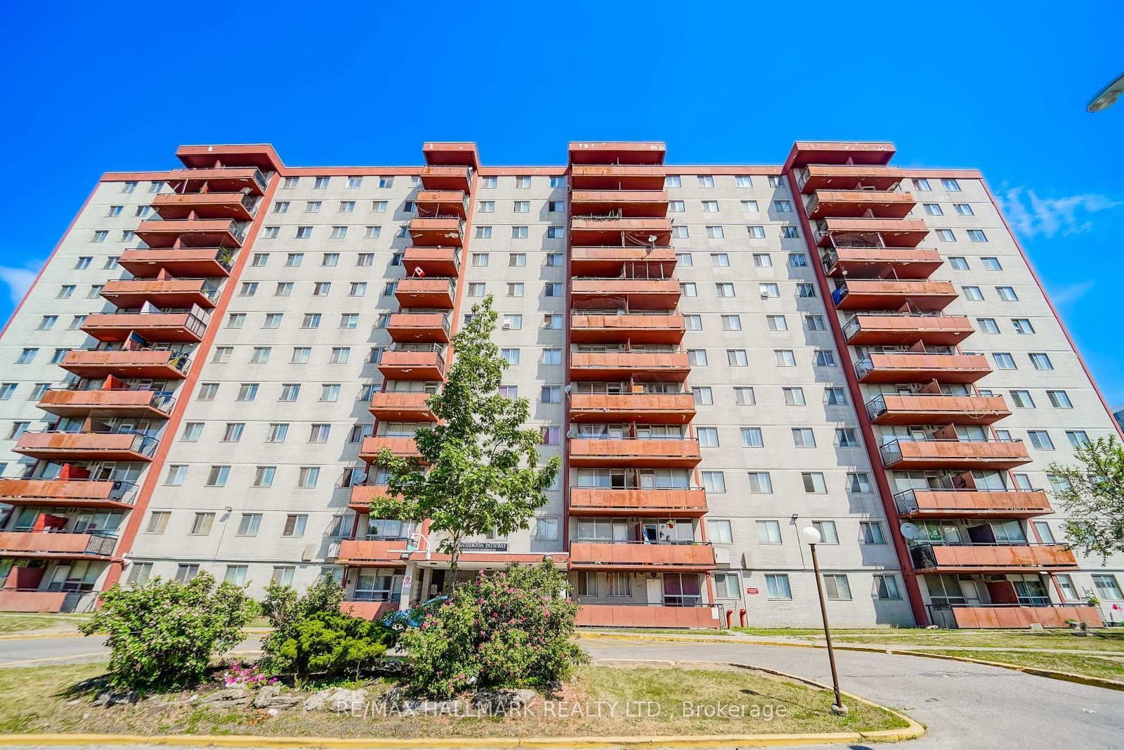 411 - 50 LOTHERTON Pathway, Toronto, ON