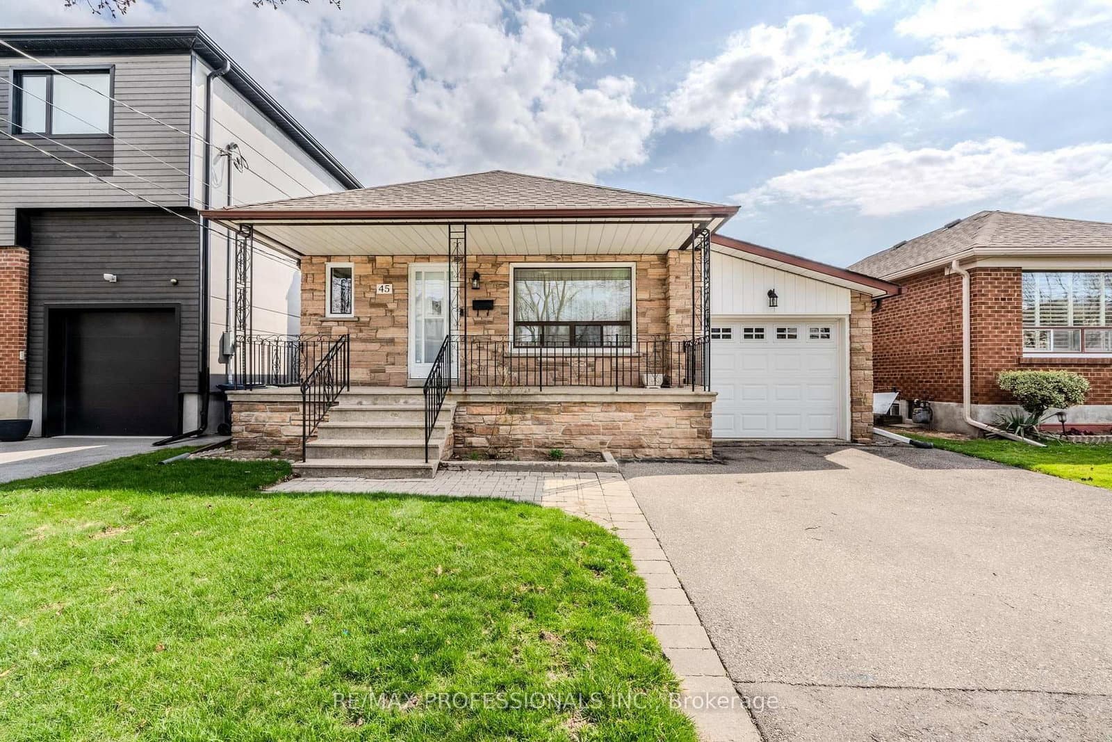 45 Chartwell Road, Toronto, ON