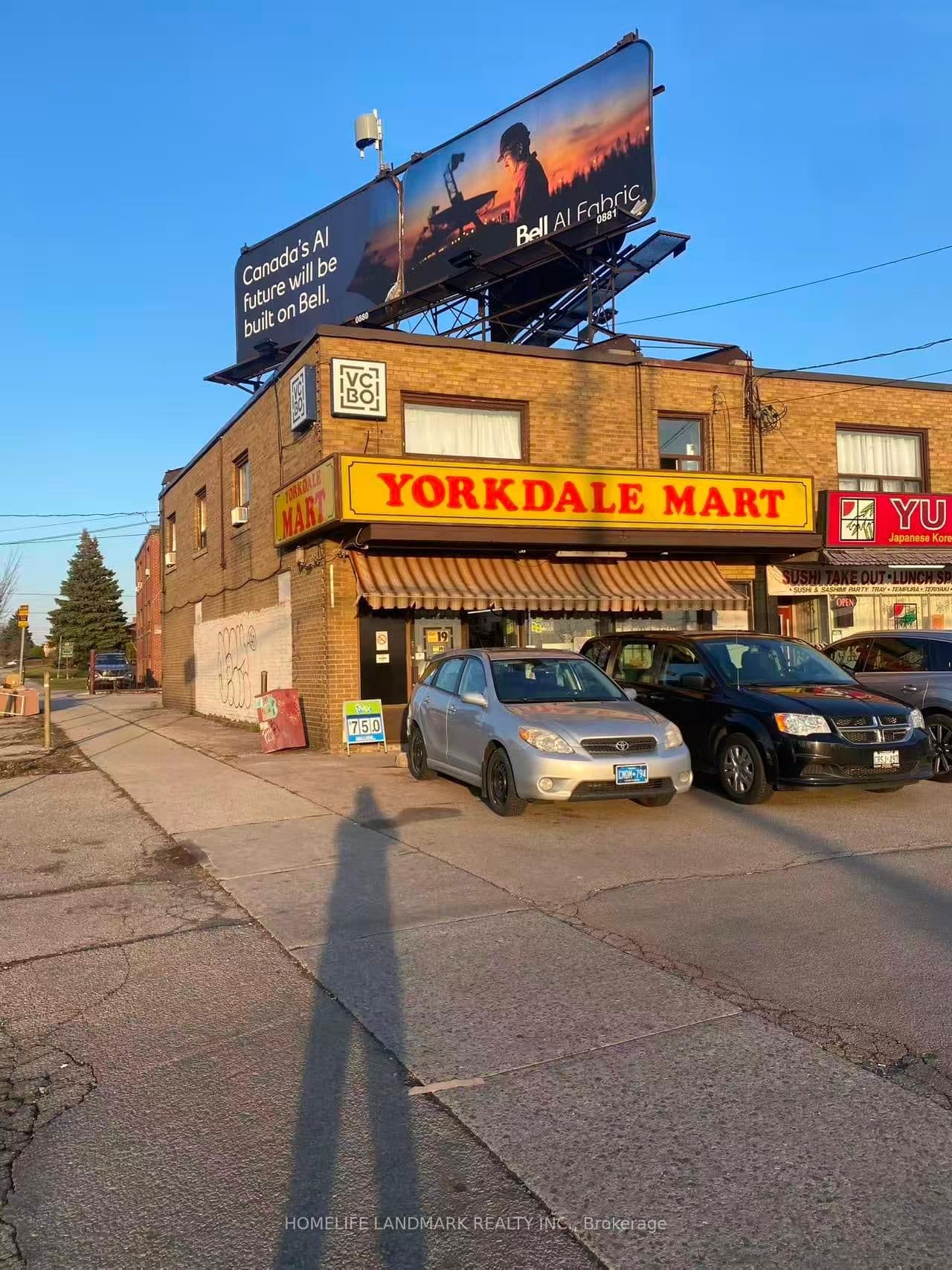 3261 Dufferin Street, Toronto, ON — photo 2
