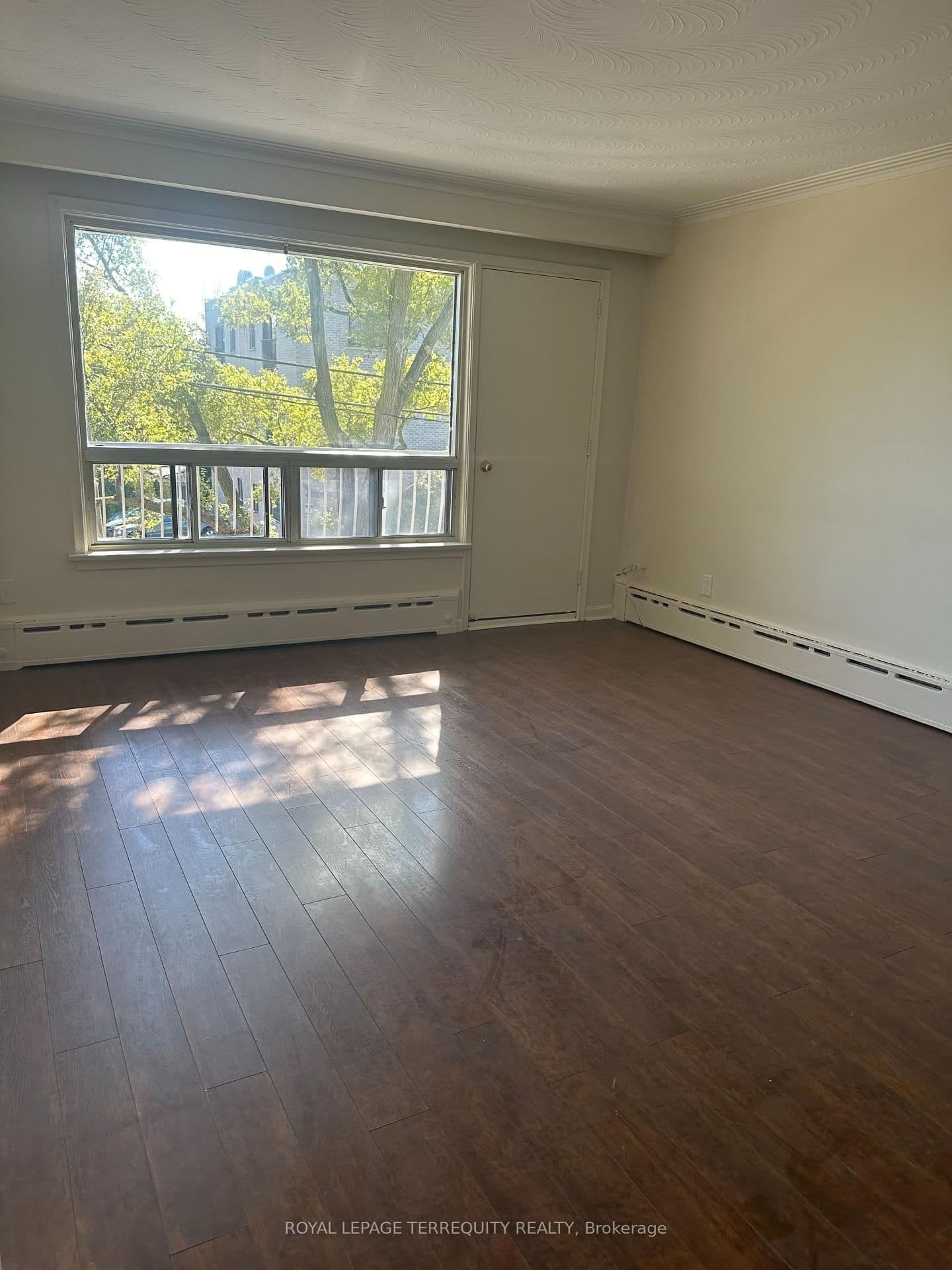 #3 - 150 Portland Street, Toronto, ON — photo 2