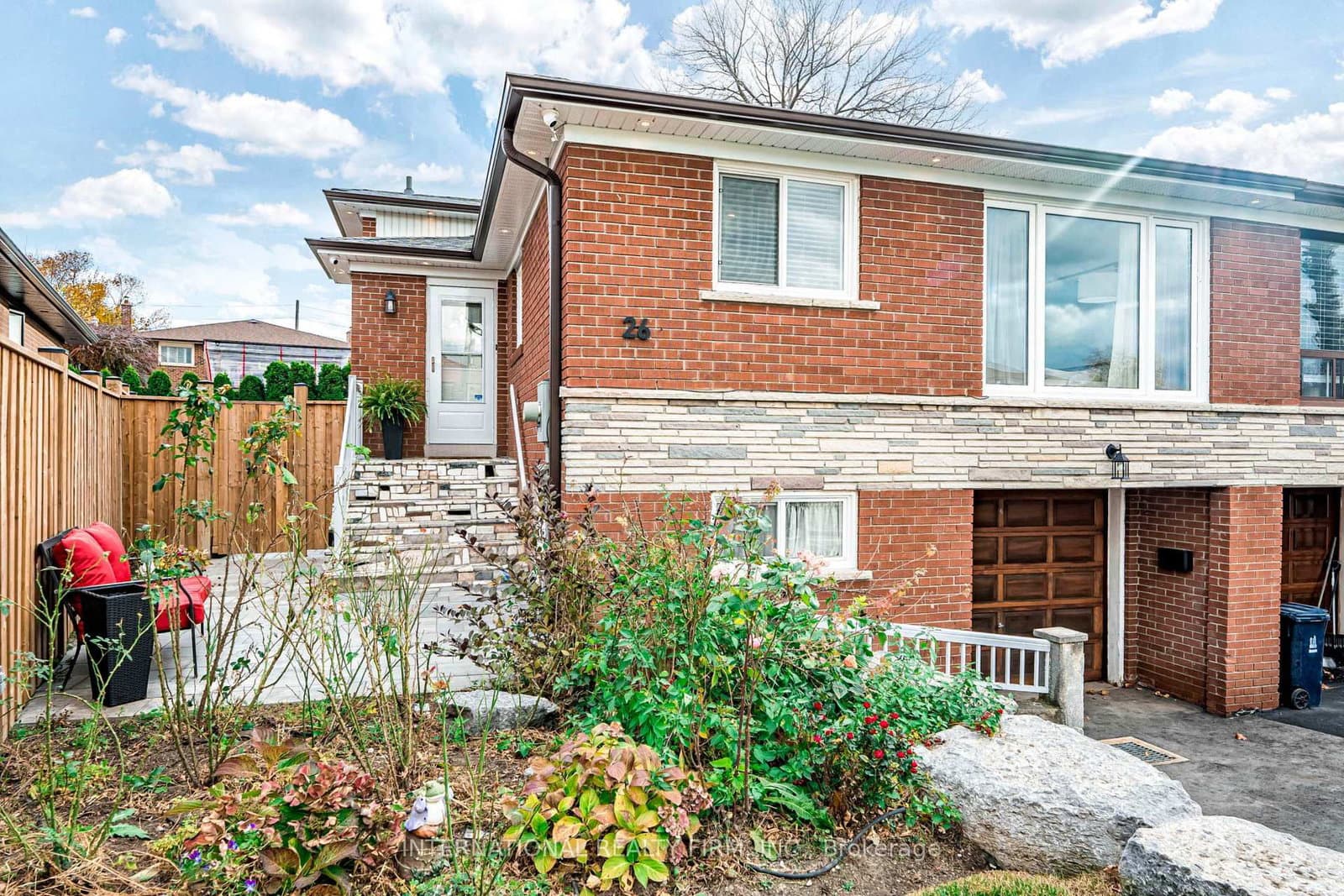26 Dellbrook Crescent, Toronto, ON — photo 2