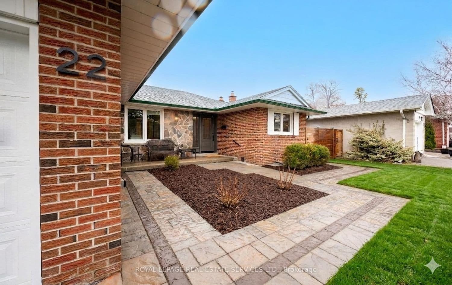 22 Arbroath Crescent, Toronto, ON — photo 3