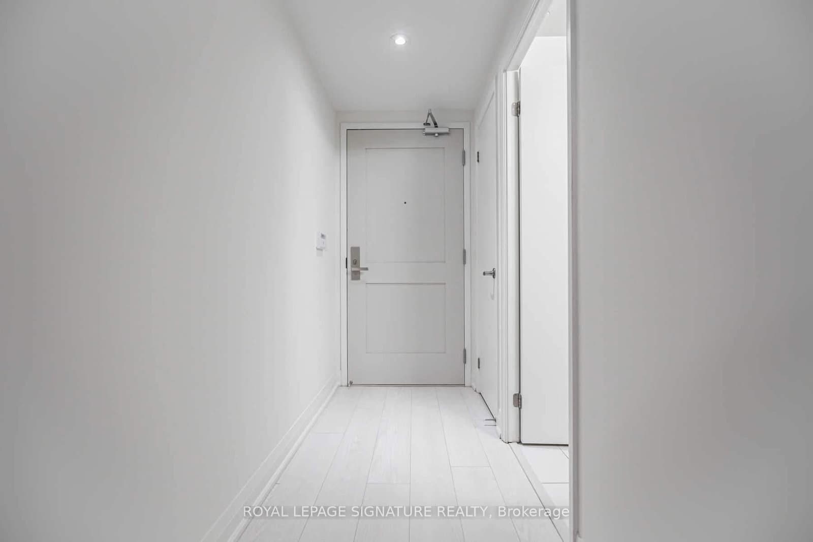 407 - 10 Gibbs Road, Toronto, ON — photo 3