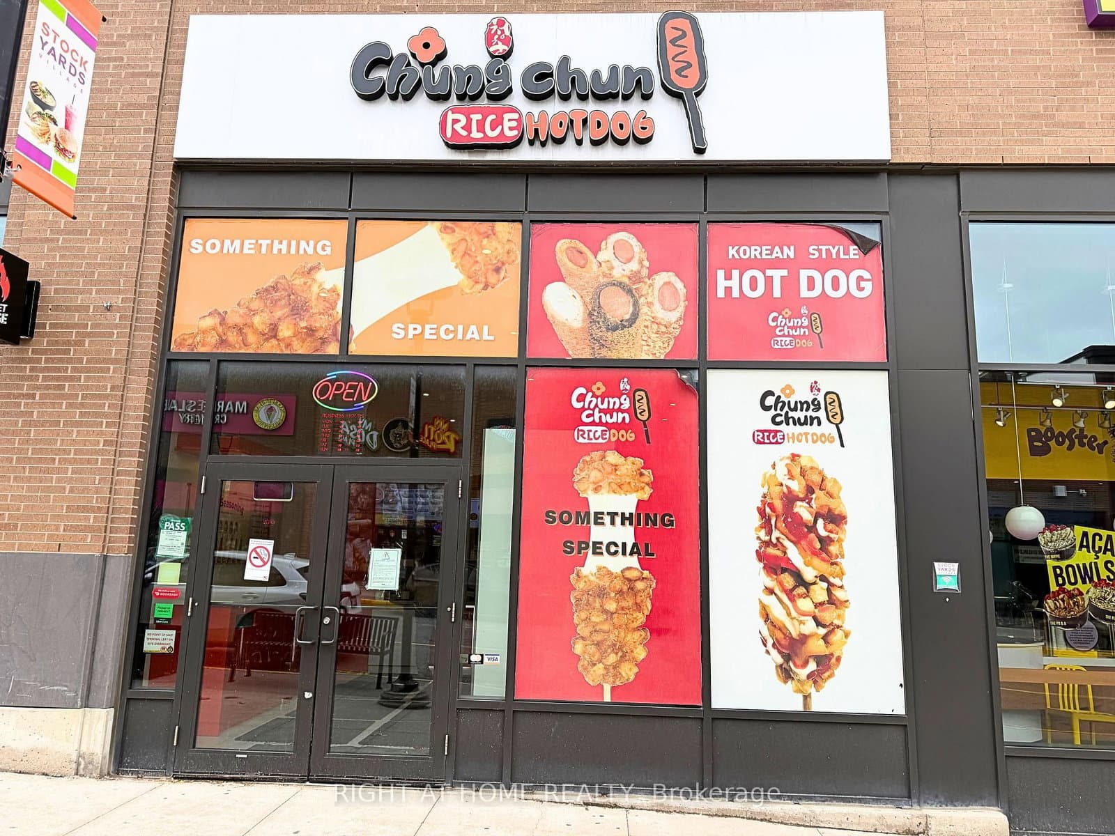 J104 - 90 Weston Road, Toronto, ON