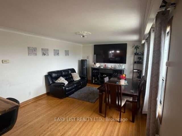 49 Blaydon Avenue, Toronto, ON — photo 3