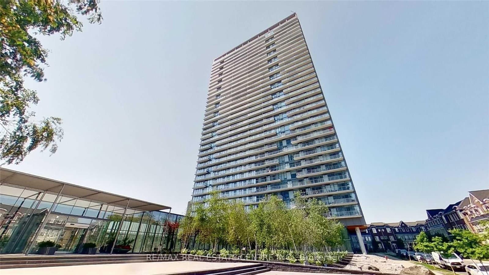 1010 - 105 The Queensway, Toronto, ON