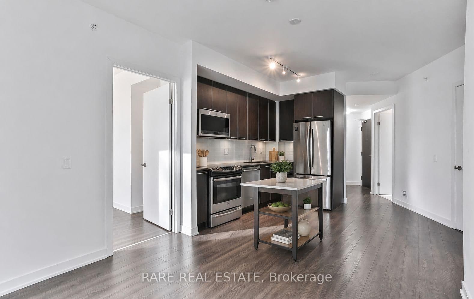 422 - 10 Park Lawn Road, Toronto, ON — photo 2