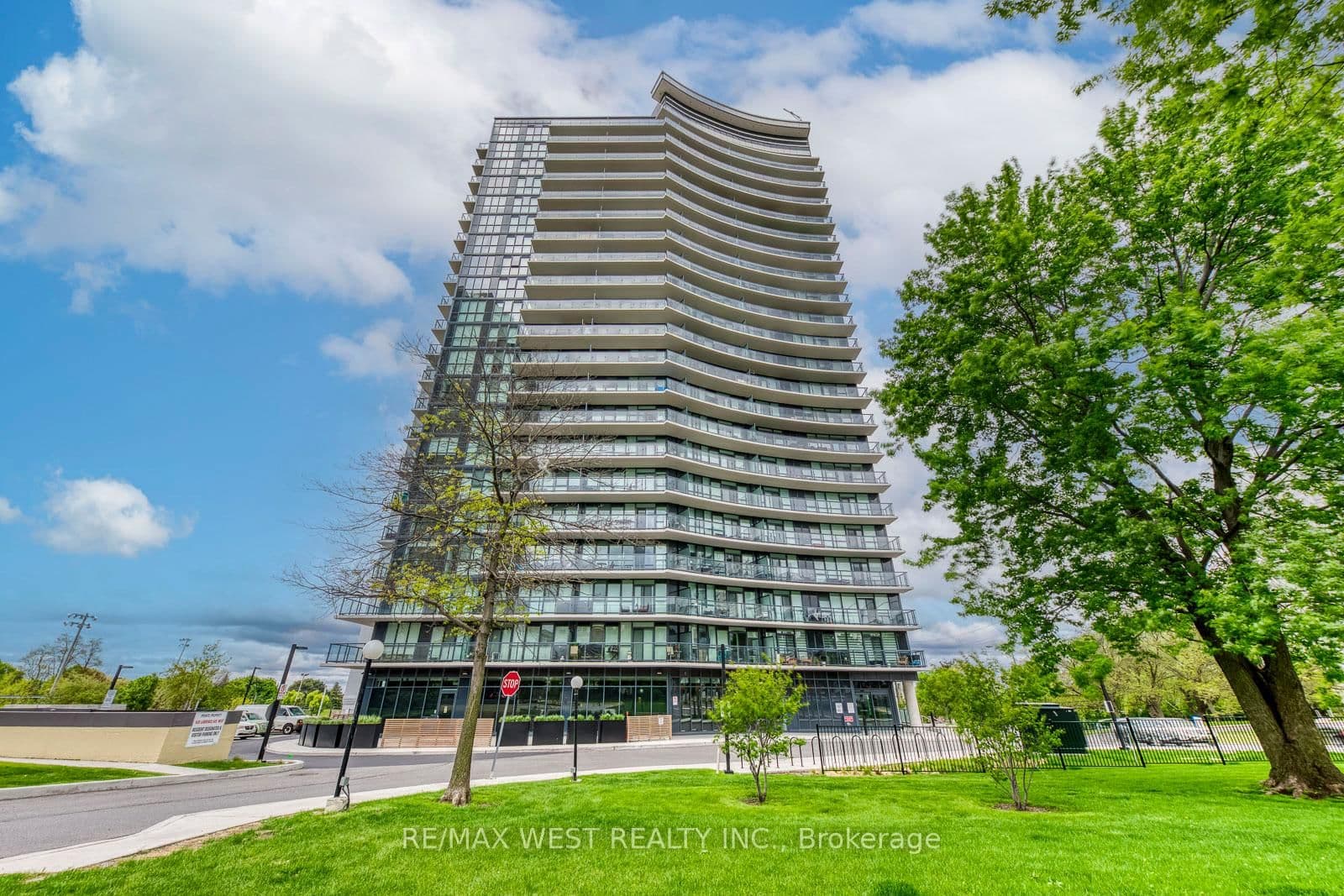 1104 - 1461 Lawrence Avenue, Toronto, ON