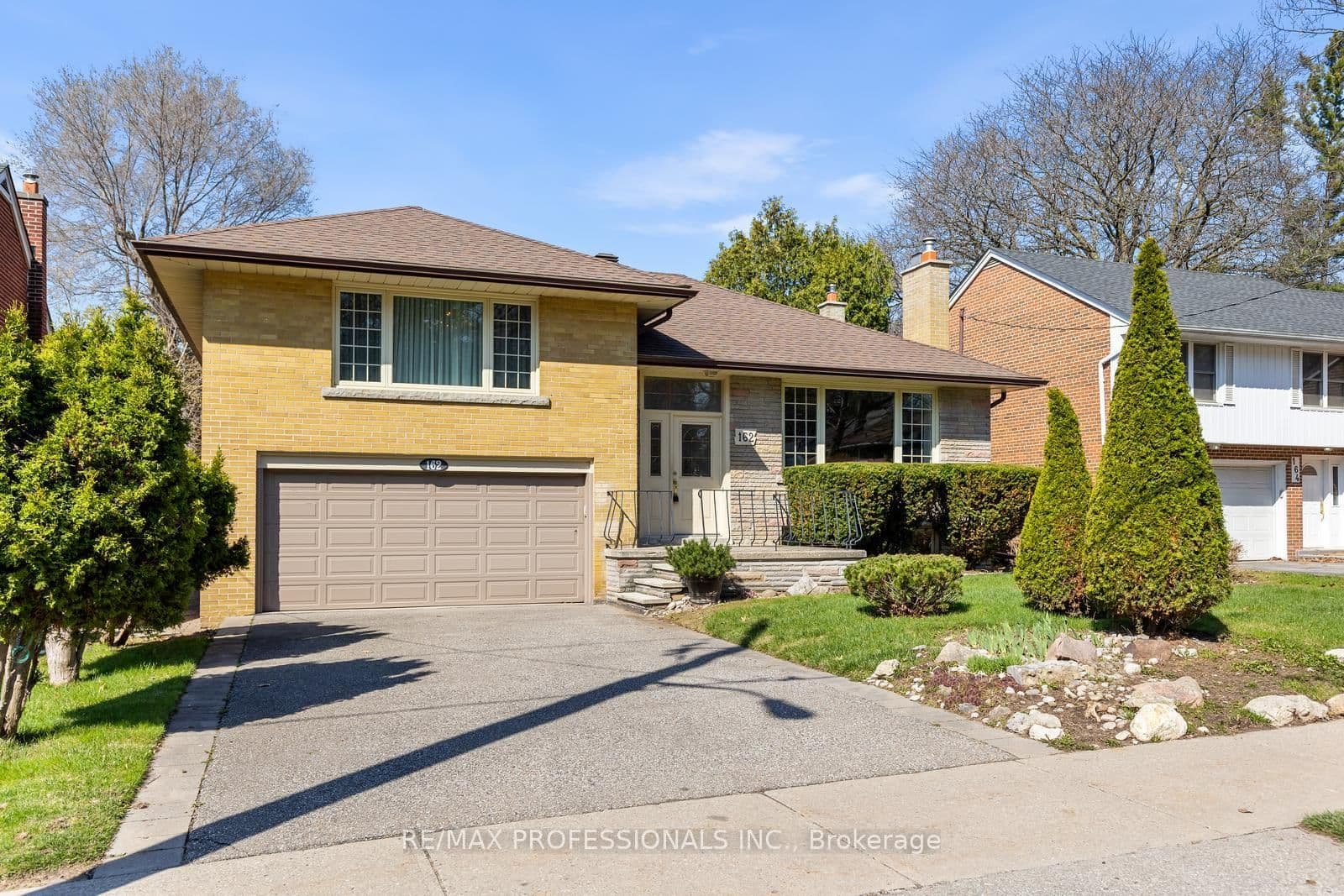 162 Lloyd Manor Road, Toronto, ON