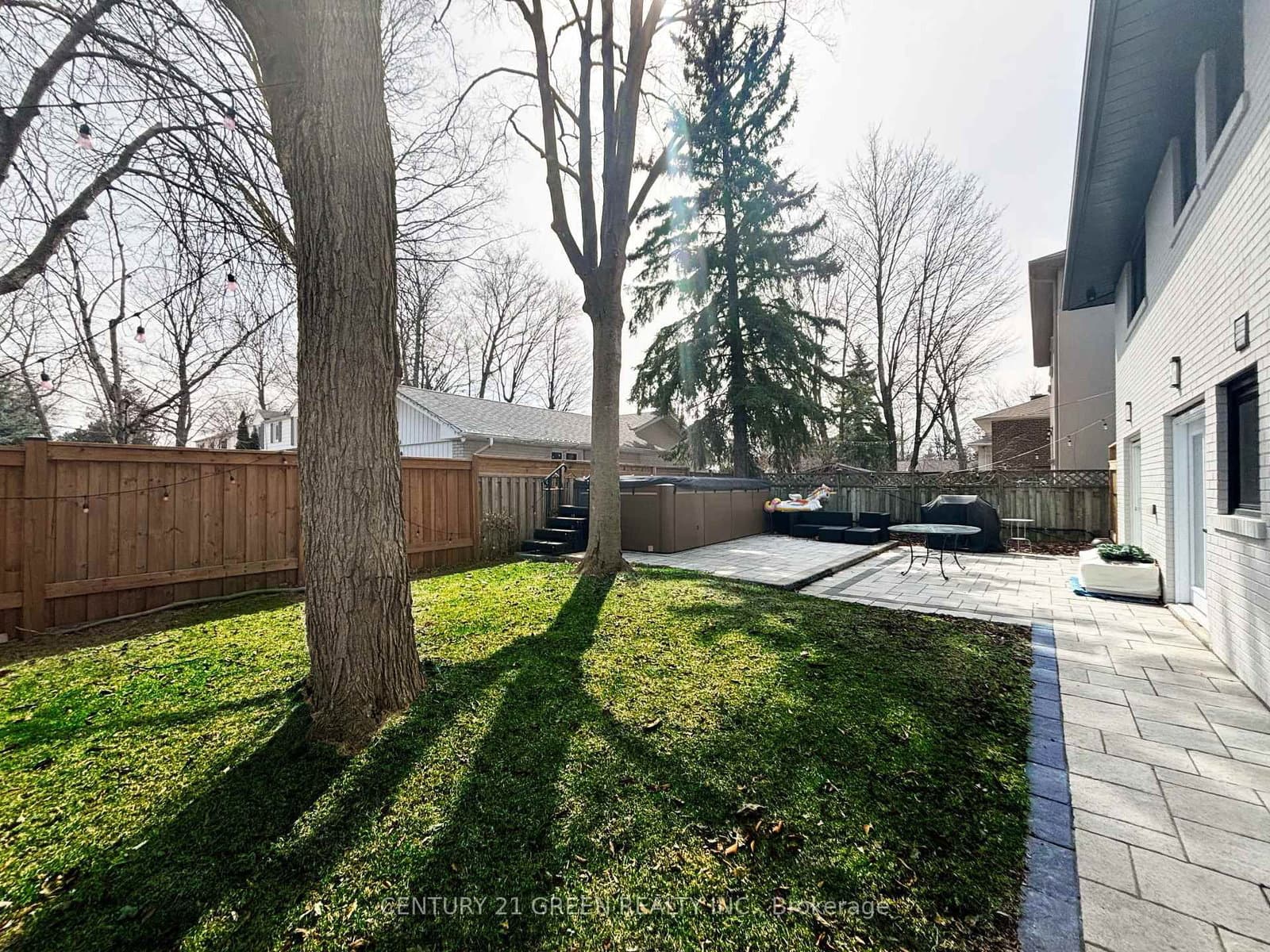 18 Winsdale Road, Toronto, ON — photo 2