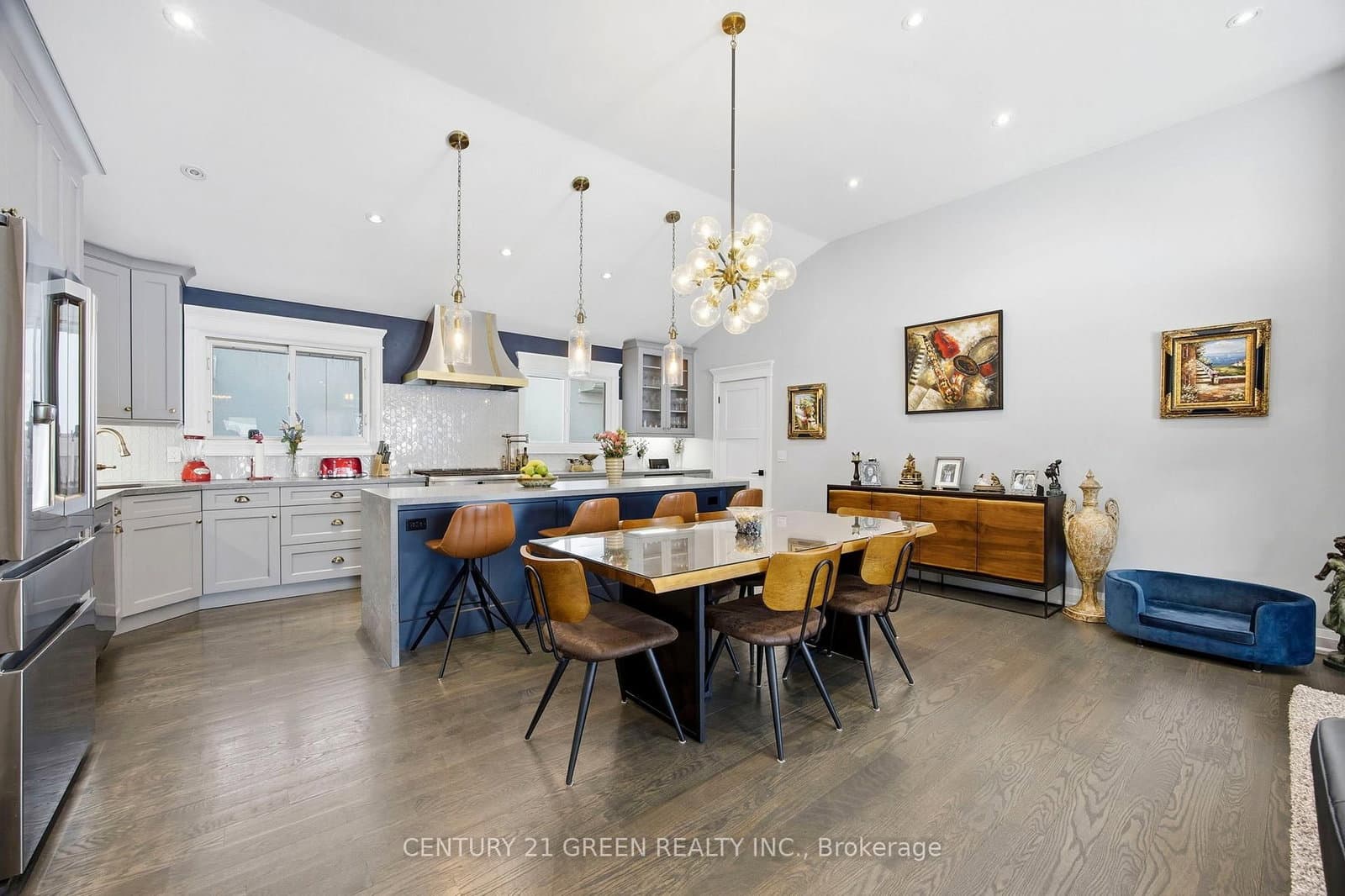 18 Winsdale Road, Toronto, ON — photo 3