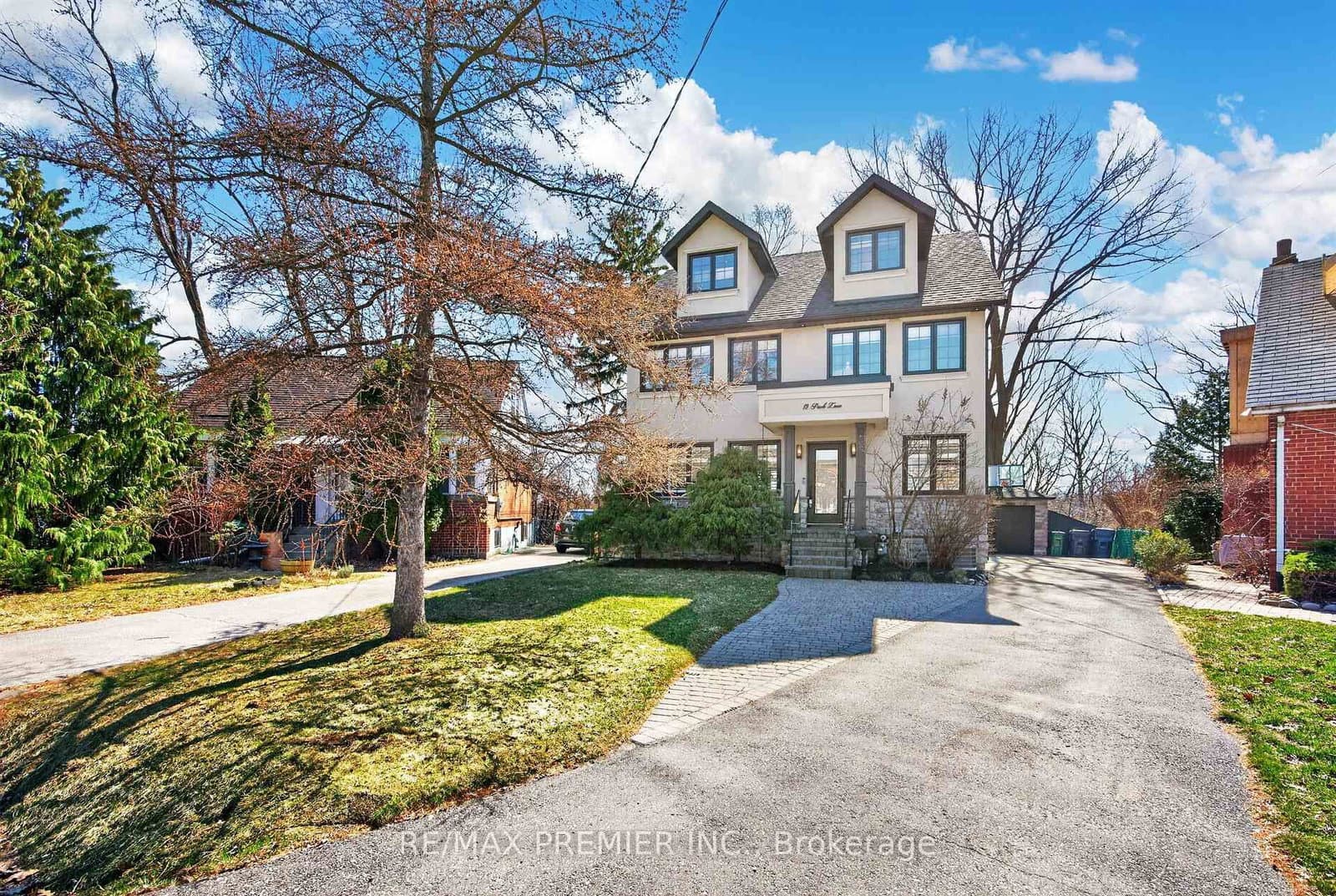 19 Park Lane, Toronto, ON