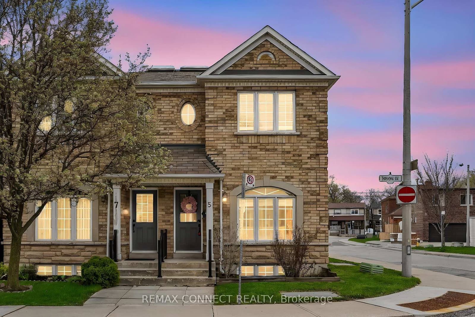 5 Terceira Circle, Toronto, ON