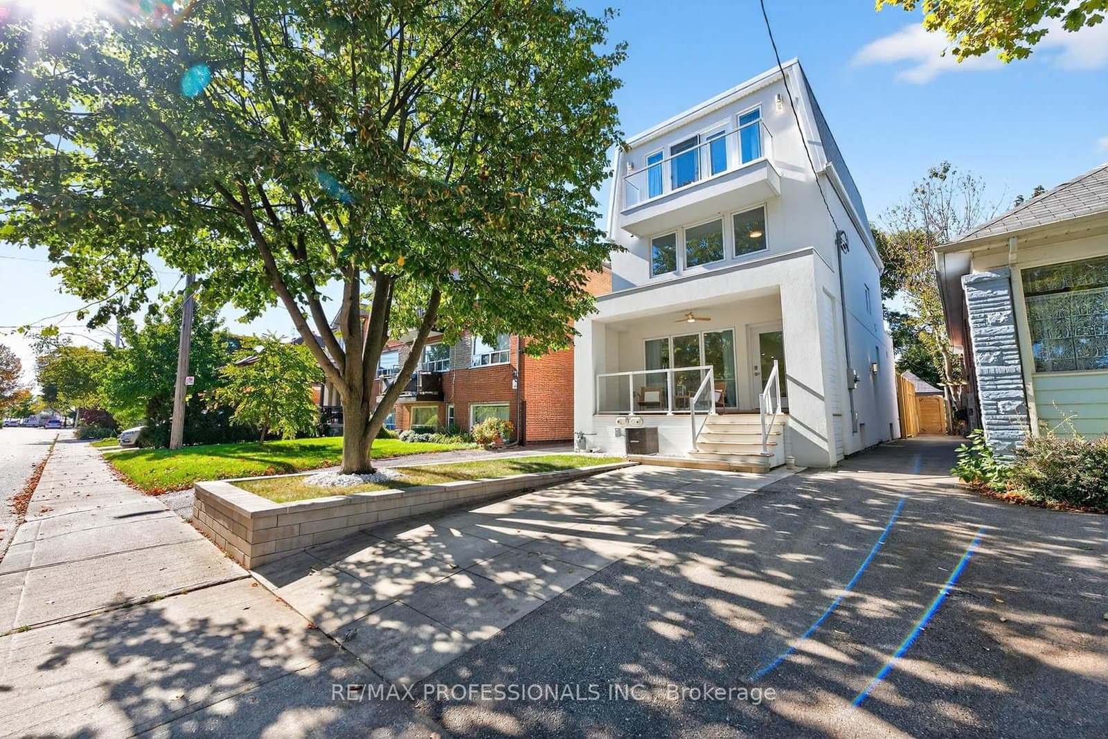 22 Ninth Street, Toronto, ON — photo 3