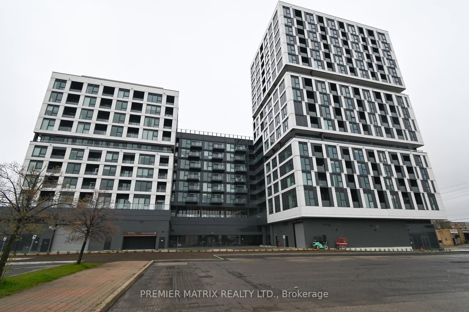 430 - 1007 The Queensway, Toronto, ON — photo 2