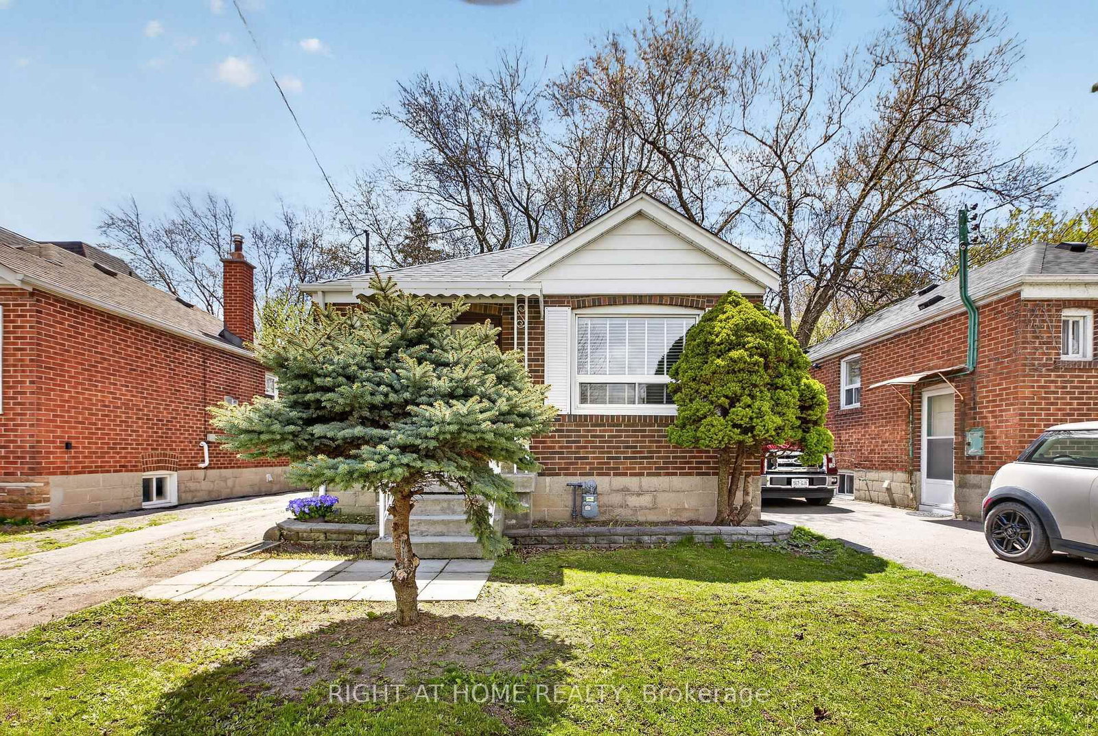 77 Elma Street, Toronto, ON — photo 2