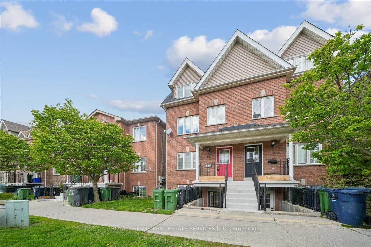 14 Connolly Street, Toronto, ON — photo 2