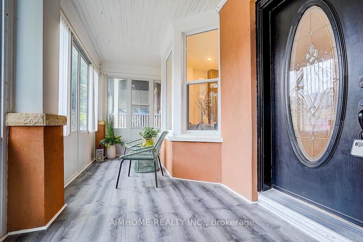 107 Glendale Avenue, Toronto, ON — photo 2