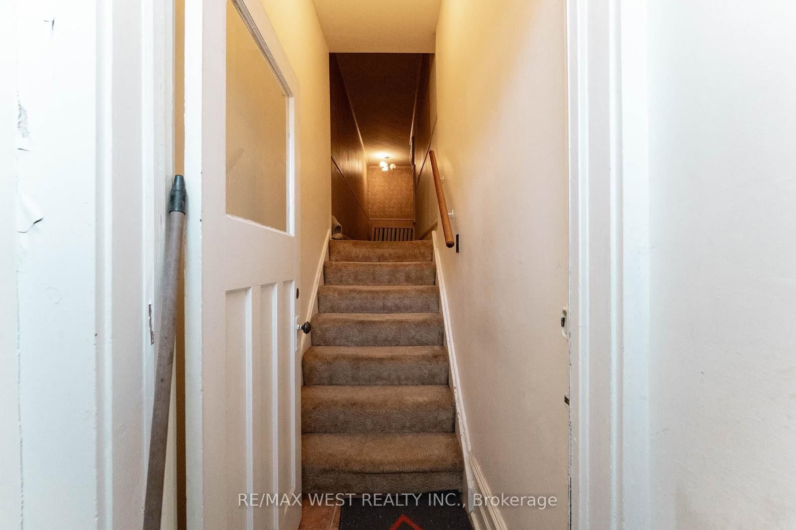 1311 King Street, Toronto, ON — photo 3