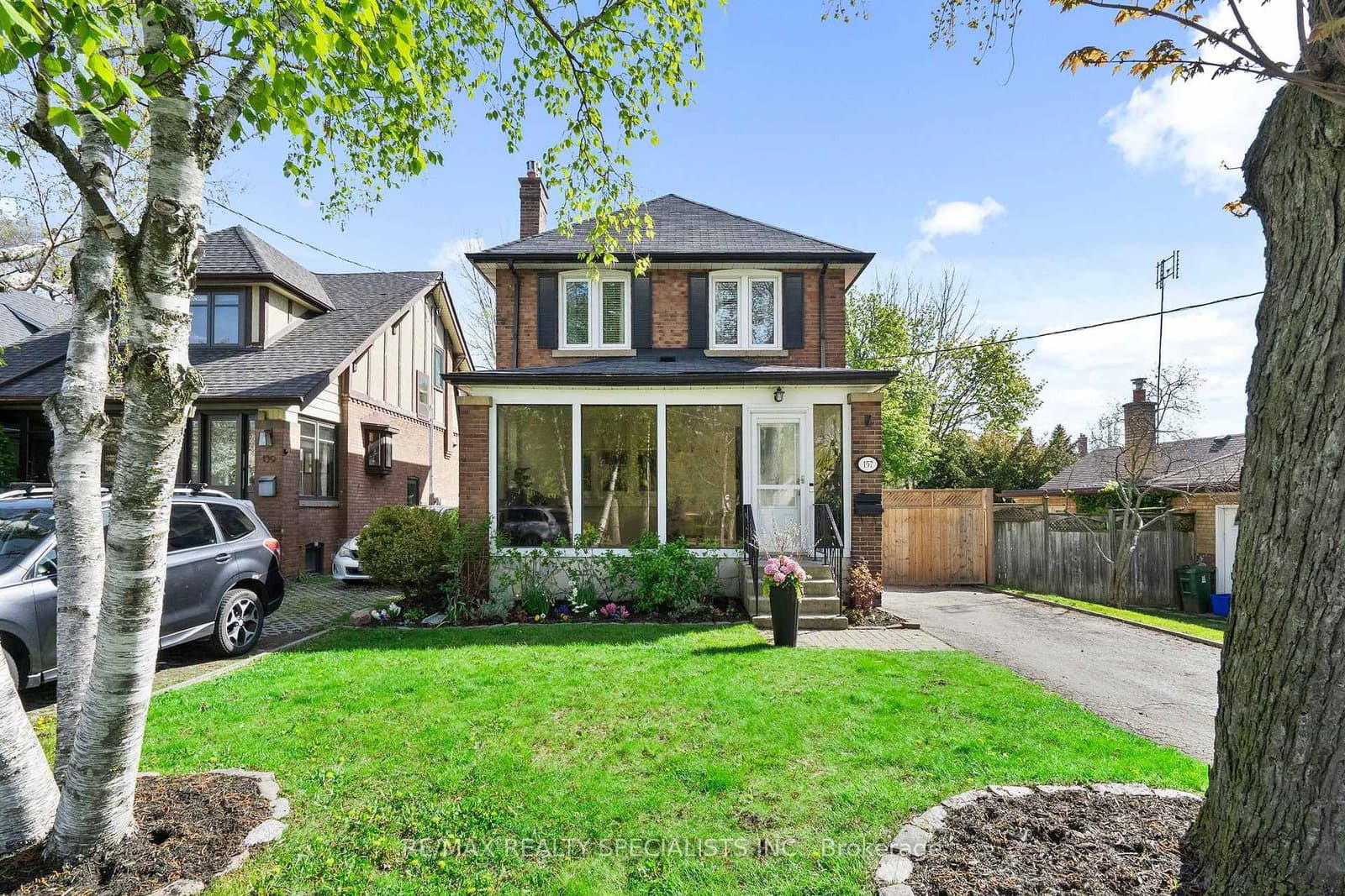 157 Queens Avenue, Toronto, ON — photo 2