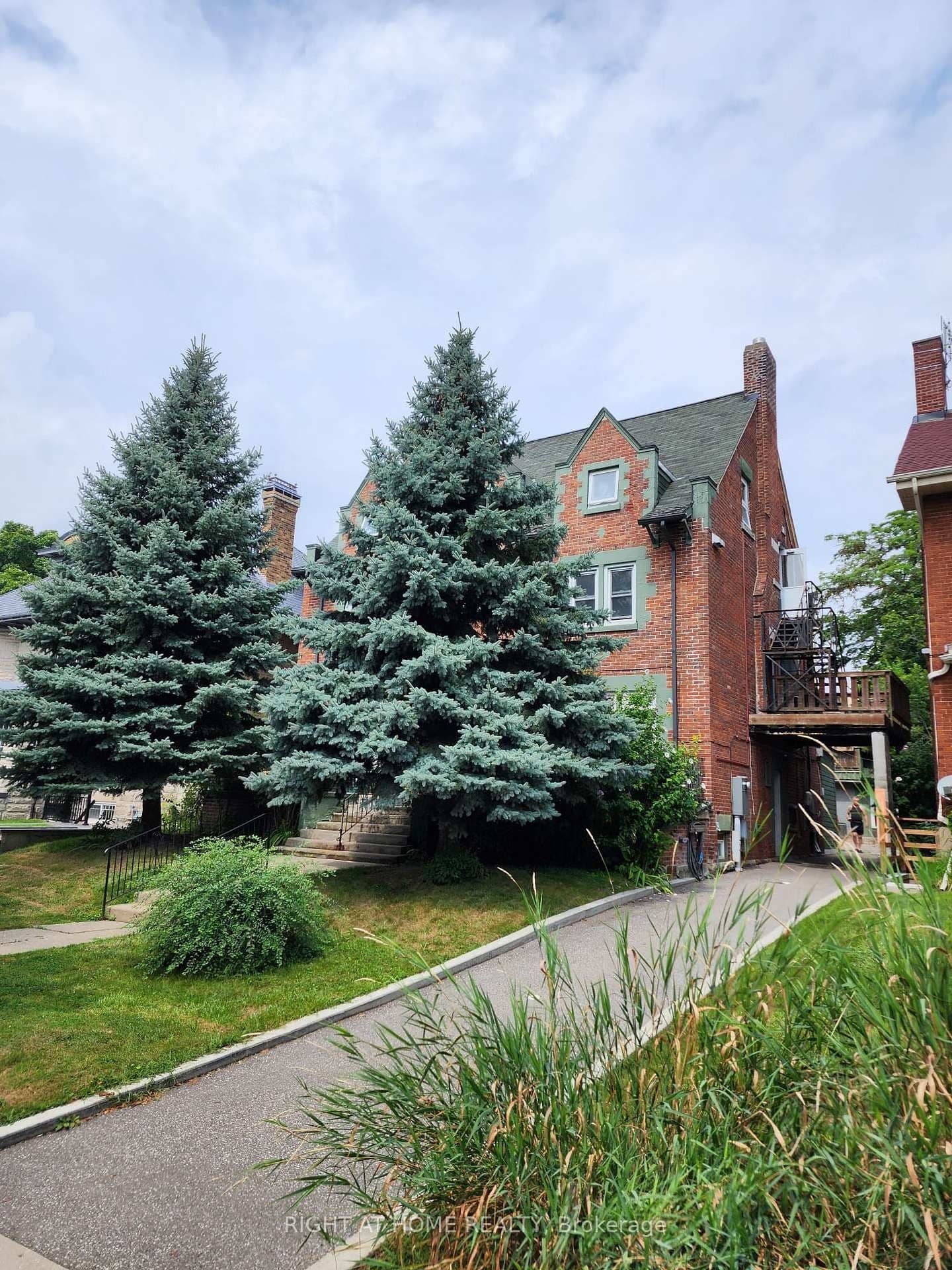 unit B2 - 32 High Park Blvd Boulevard, Toronto, ON