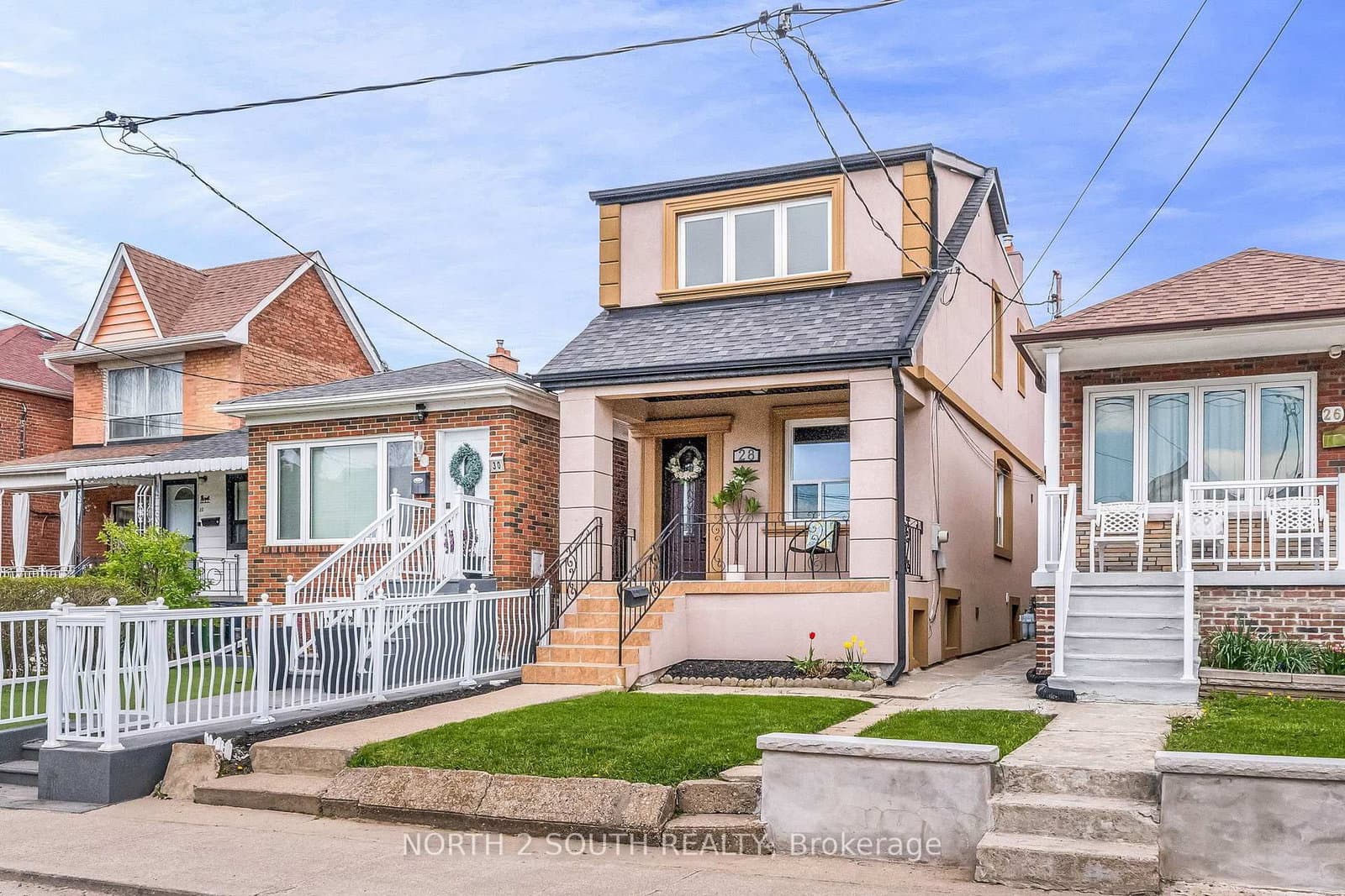 28 Teignmouth Avenue, Toronto, ON