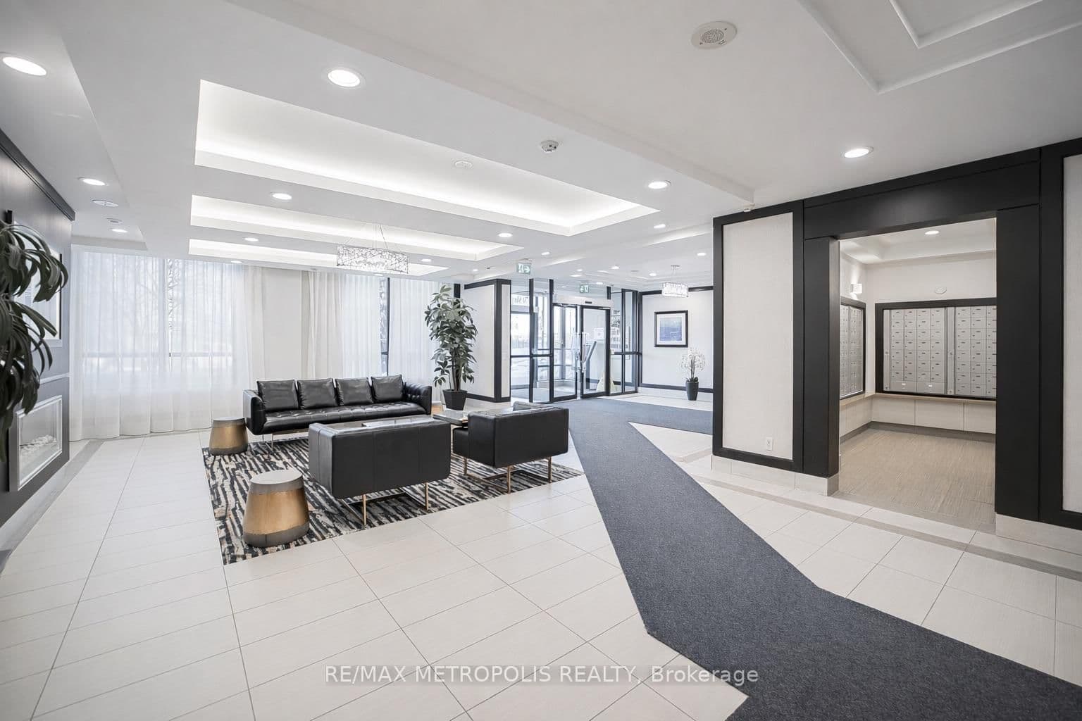 PH16 - 1070 Sheppard Avenue, Toronto, ON — photo 3