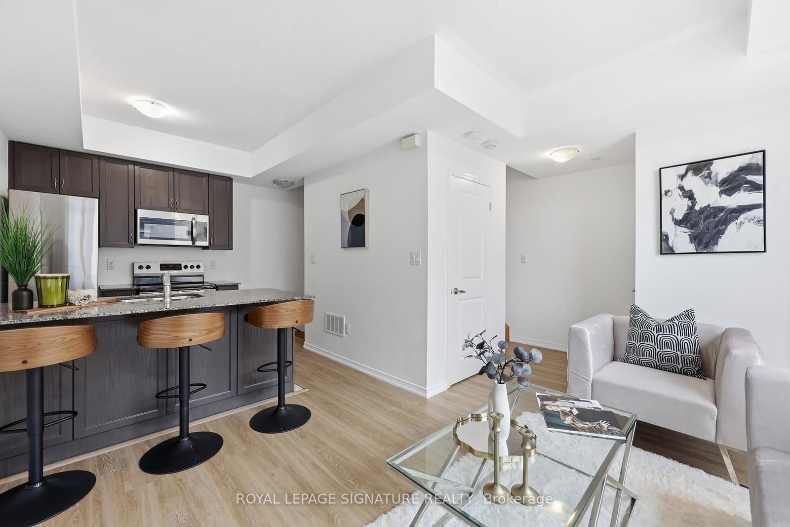 55 - 28 Fieldway Road, Toronto, ON
