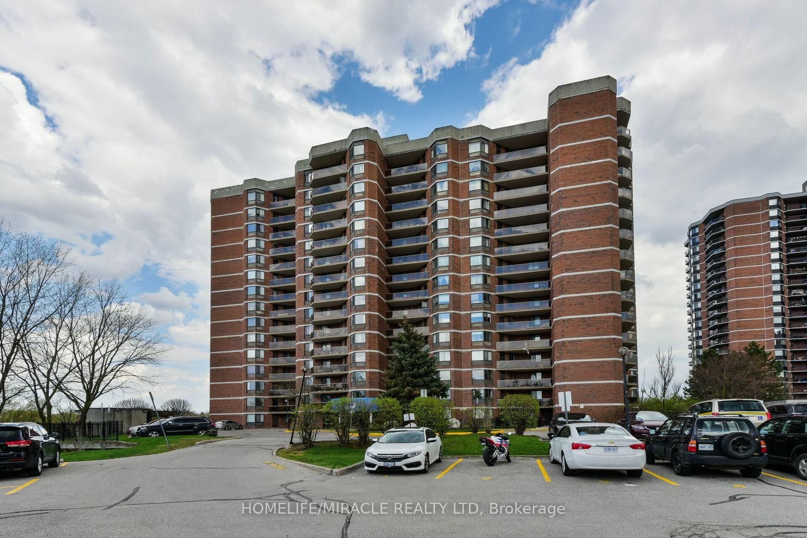 102 - 238 Albion Road, Toronto, ON