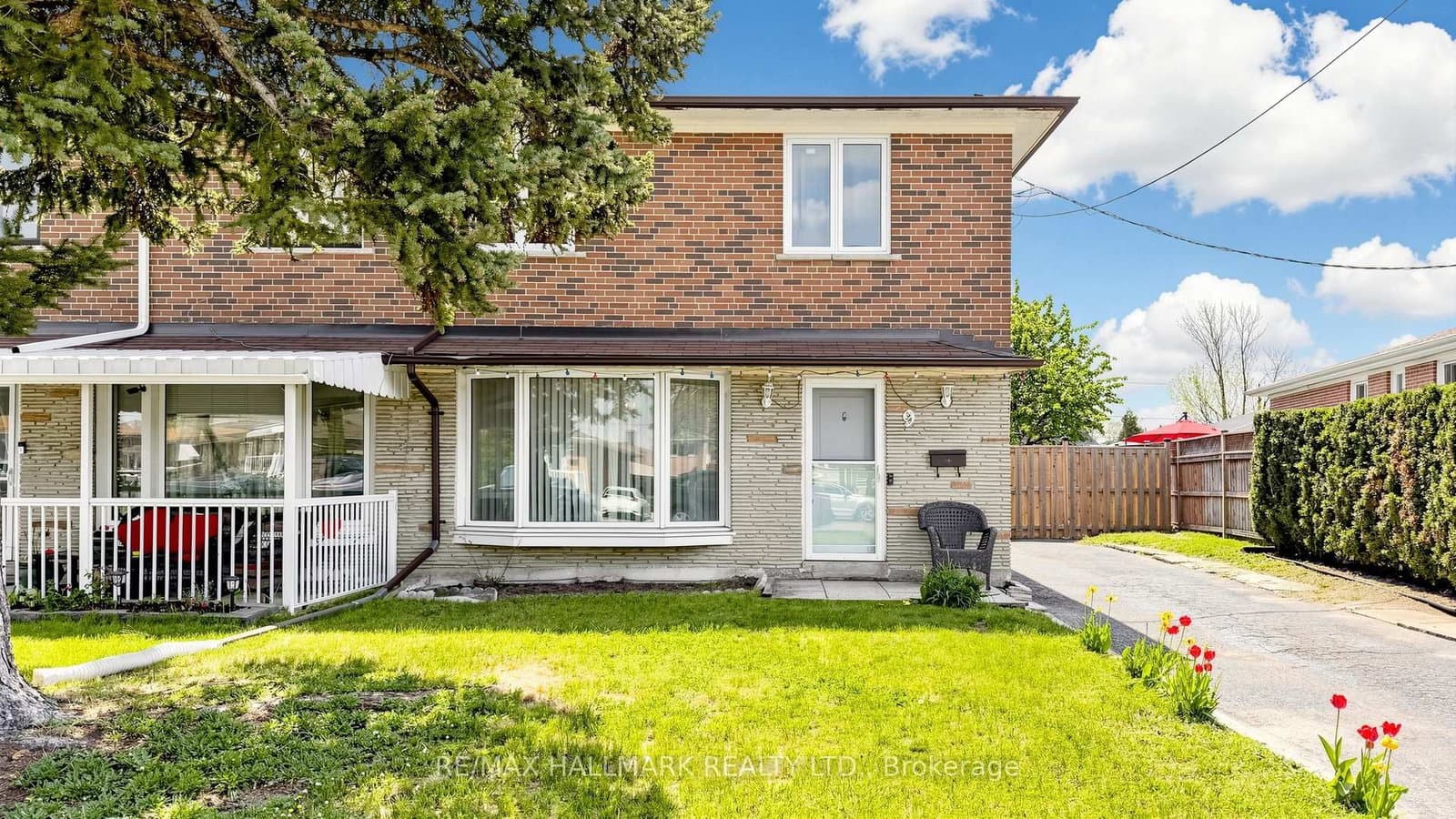 9 Rubydale Gardens, Toronto, ON — photo 2