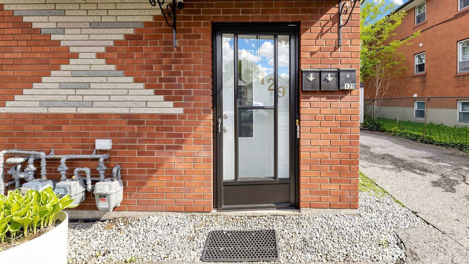 129 Melrose Street, Toronto, ON — photo 2