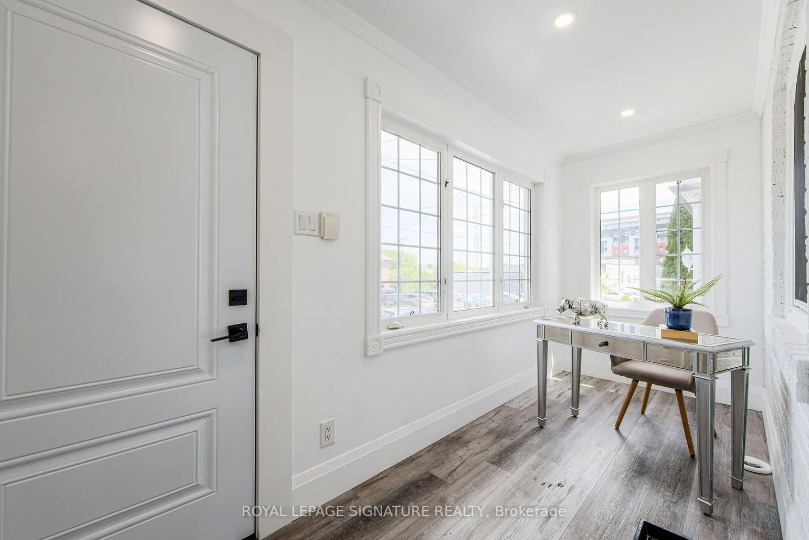 19 Schell Avenue, Toronto, ON — photo 2