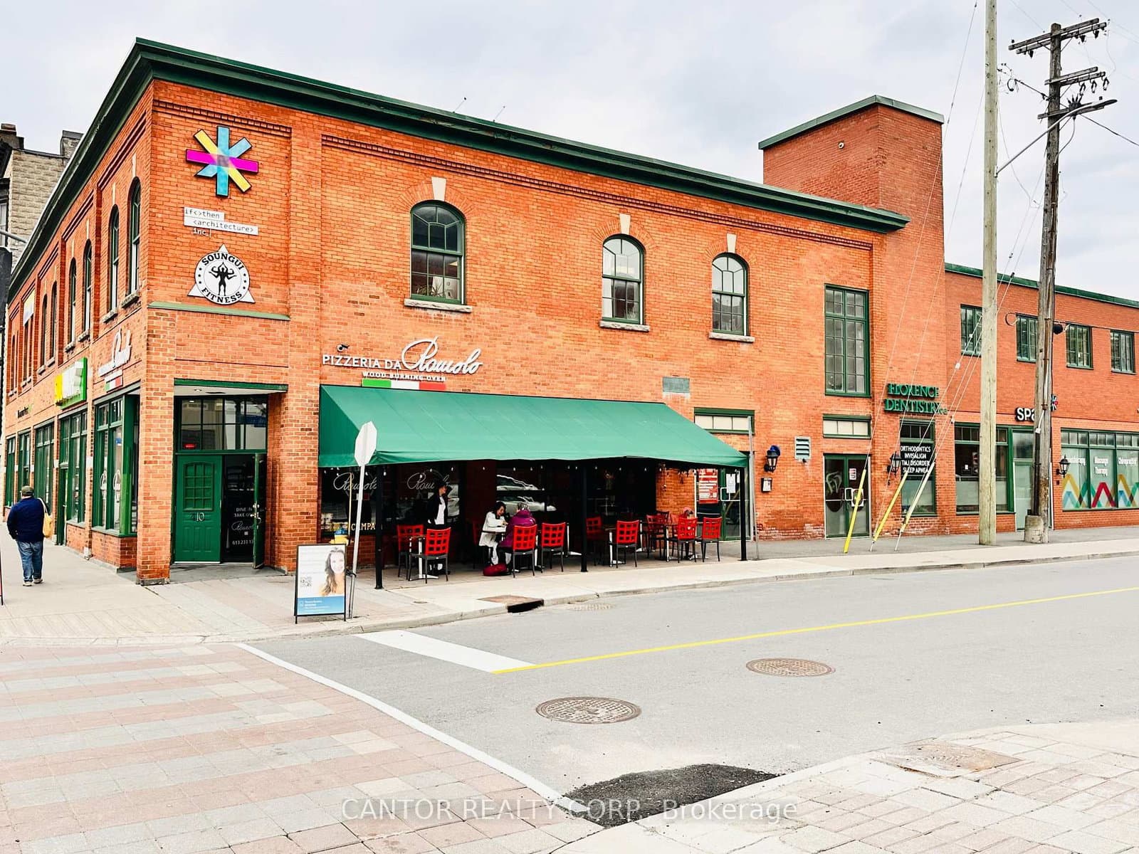 203 - 410 Bank Street, Ottawa, ON
