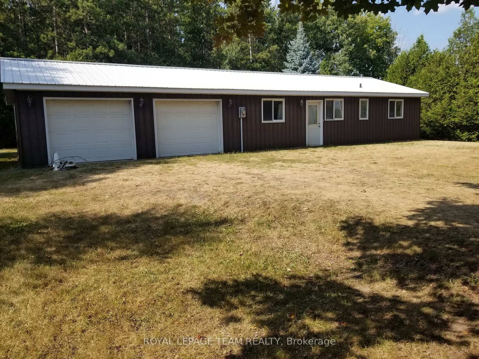 7595 Snake Island Road, Metcalfe, ON — photo 2