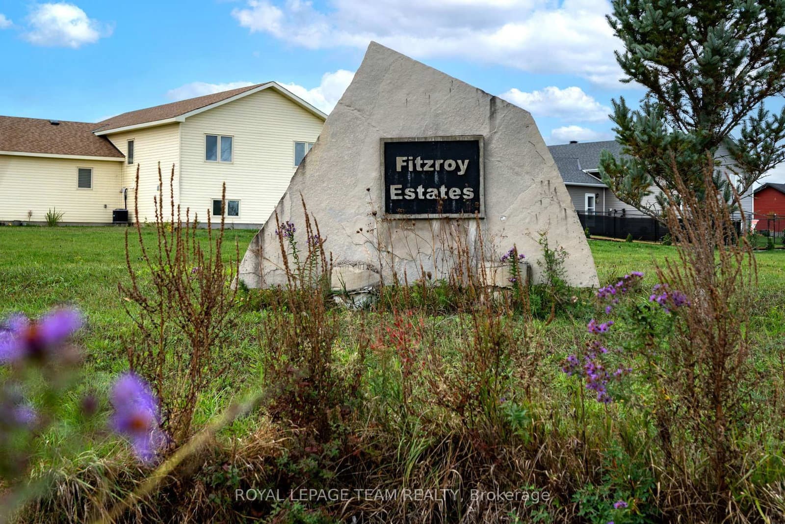 77 Learmonth Avenue, Fitzroy Harbour, ON