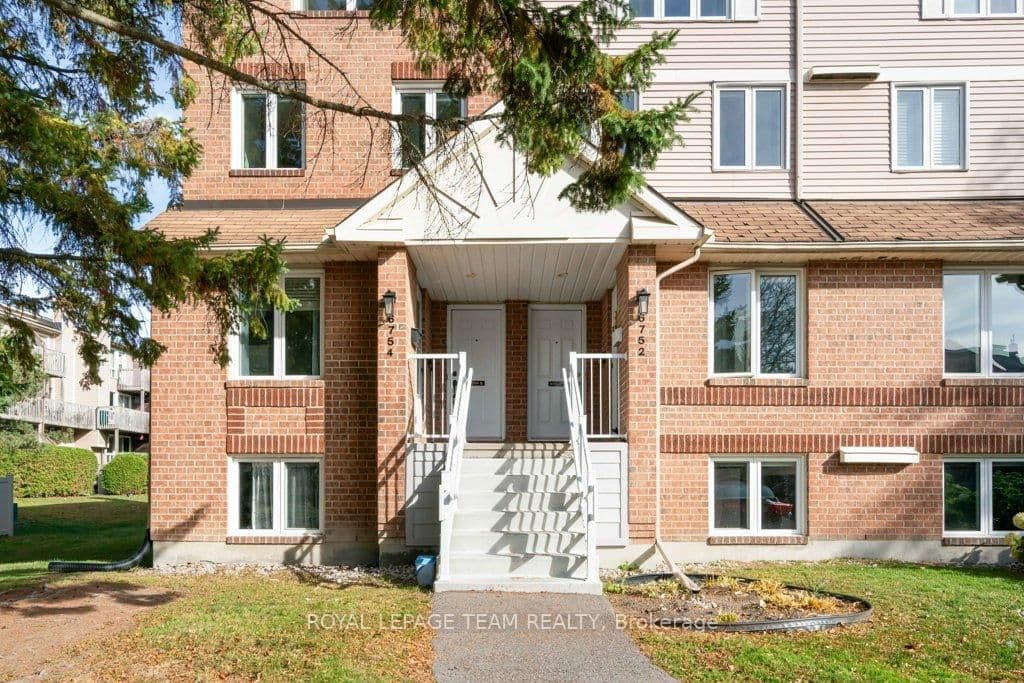 B - 6754 Jeanne D'Arc Boulevard, Ottawa, ON — photo 2