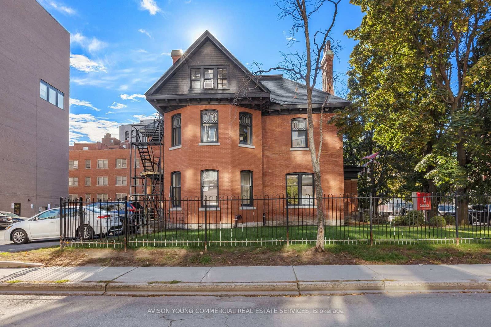 237-239 Metcalfe Street, Ottawa, ON