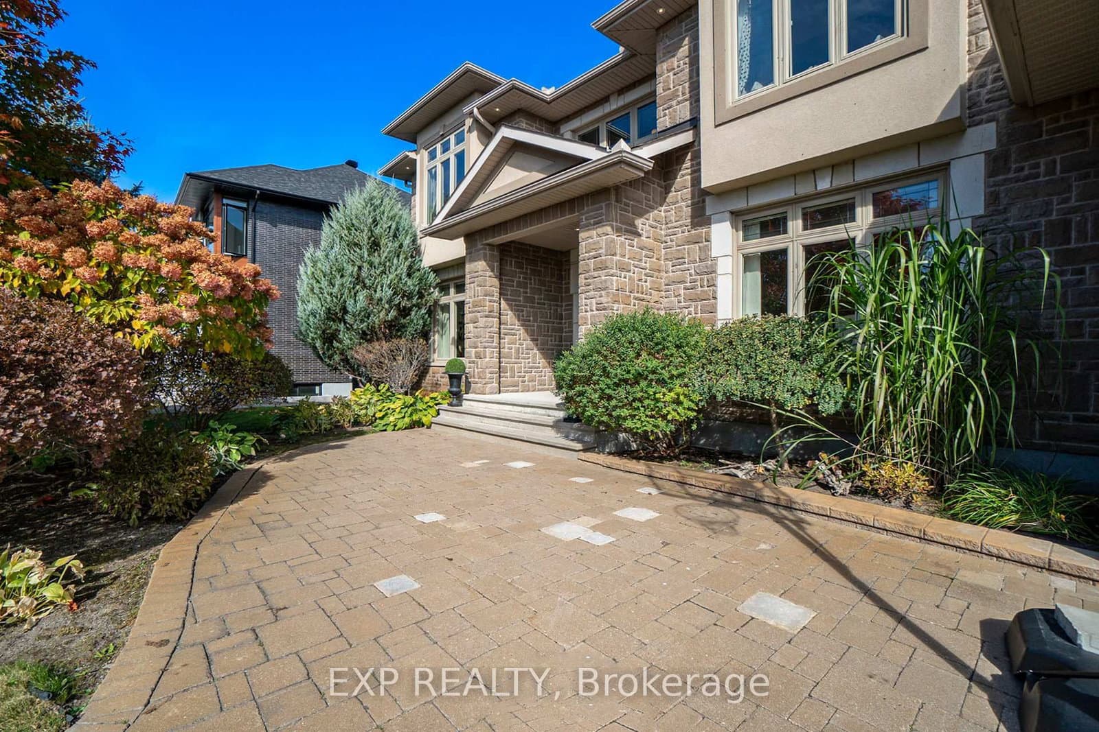 450 Lockmaster Crescent, Ottawa, ON — photo 3