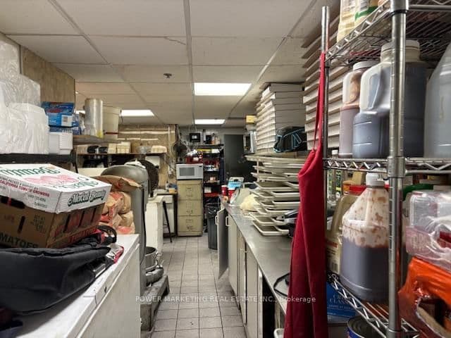 320 Bank Street, Ottawa, ON — photo 2