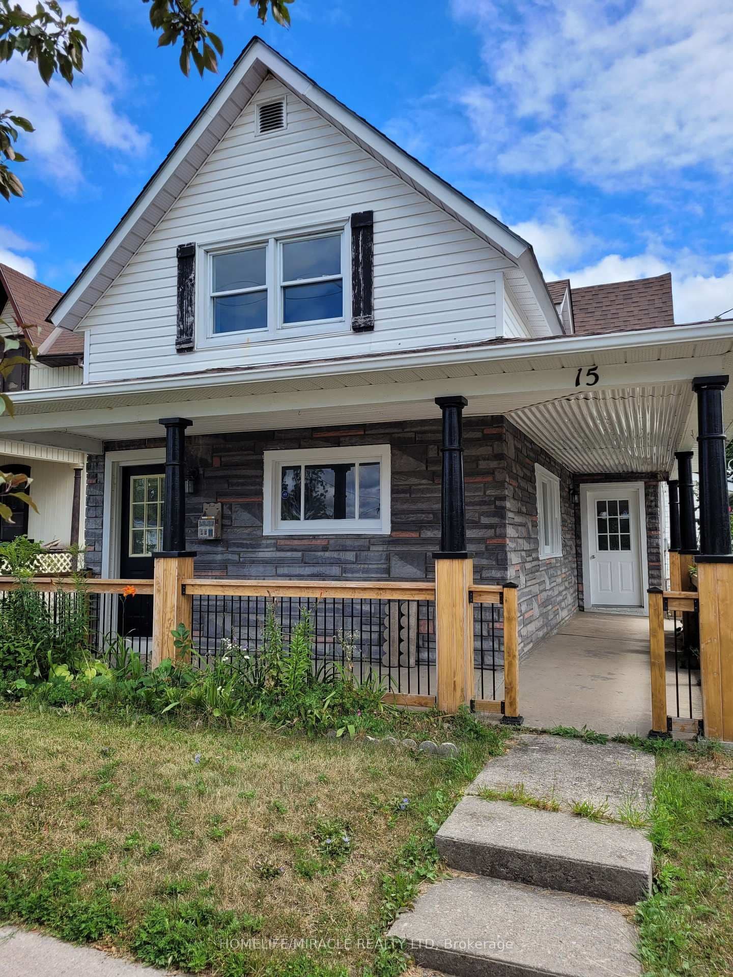 15 Francis Street, Quinte West, ON — photo 2