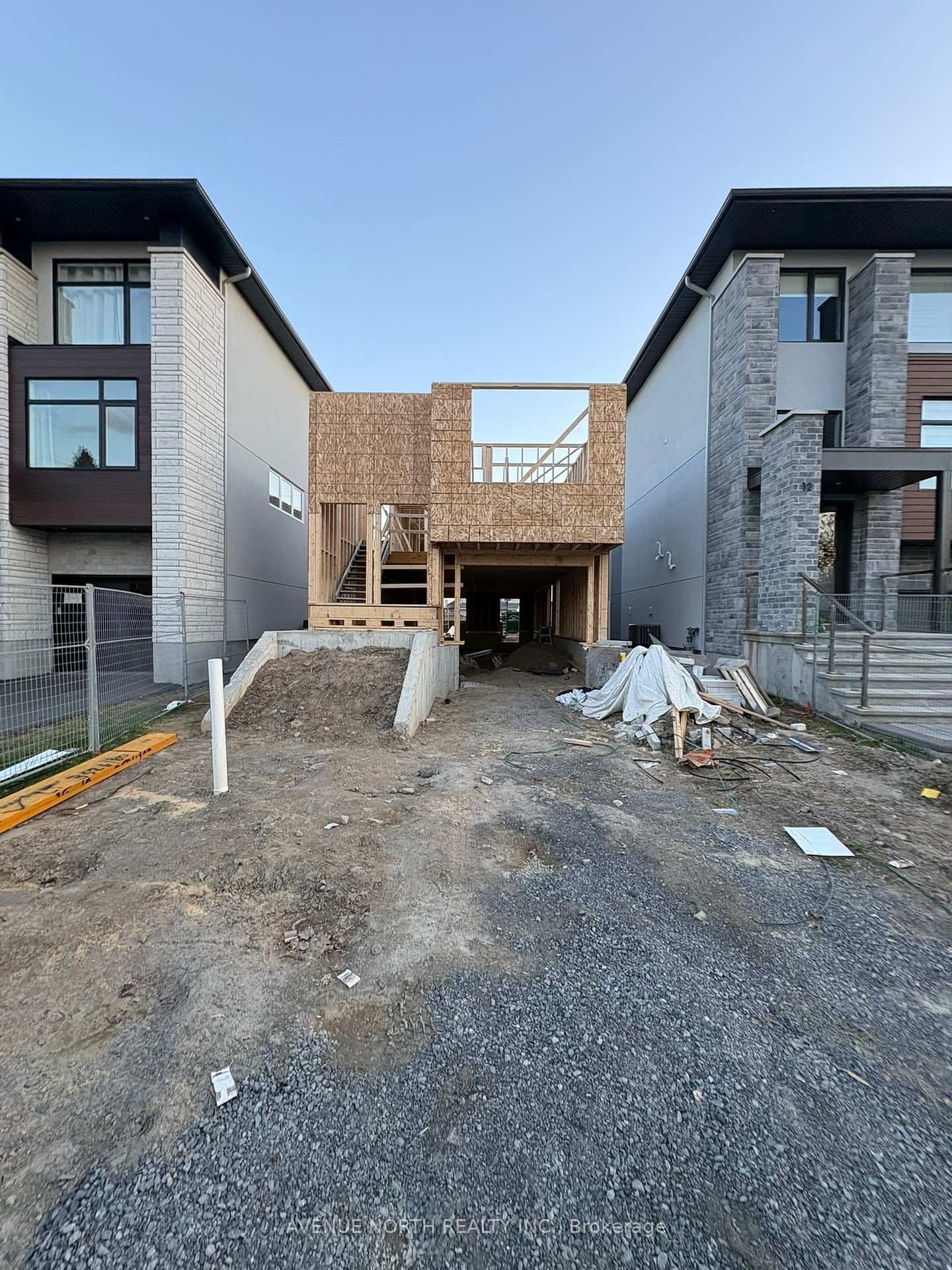 10 Melville Drive, Ottawa, ON — photo 2