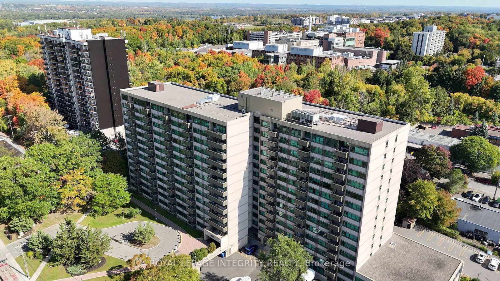 1008 - 555 Brittany Drive, Ottawa, ON