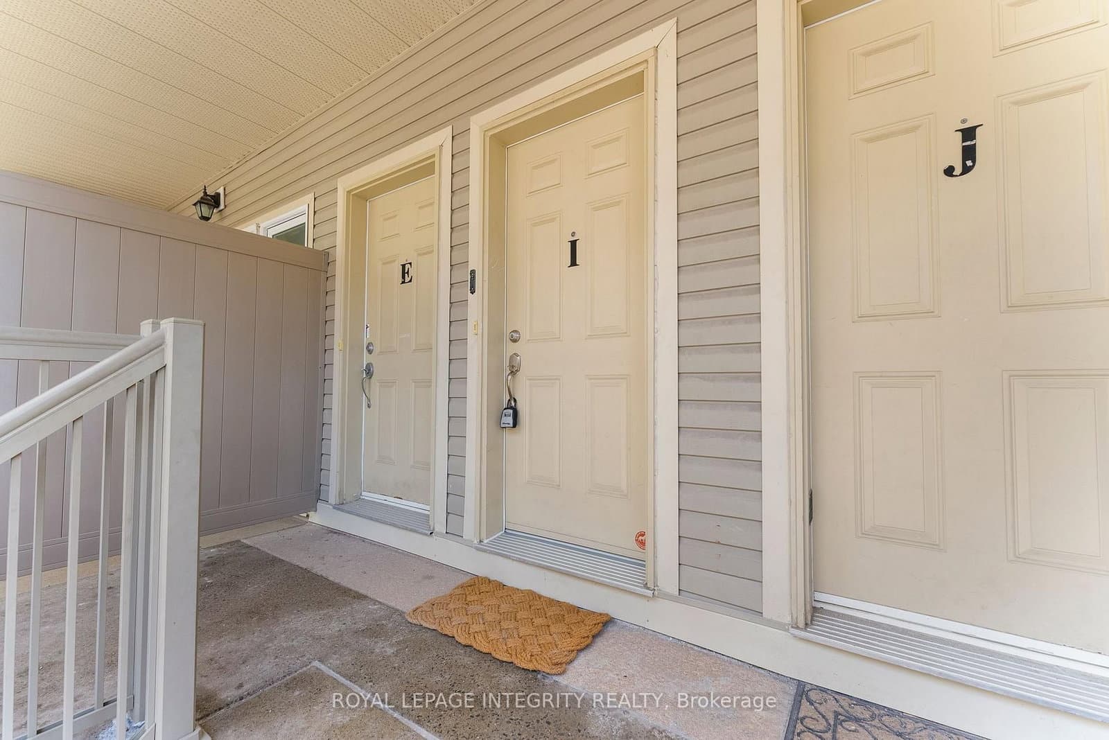 I - 1109 STITTSVILLE MAIN Street, Ottawa, ON — photo 2