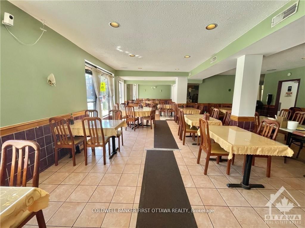 350 BOOTH Street, Ottawa, ON — photo 3